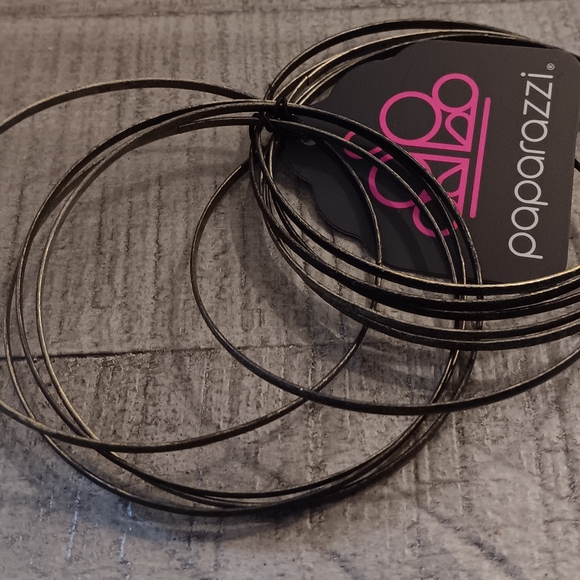 Paparazzi Black Bangle Set - Picture 6 of 7